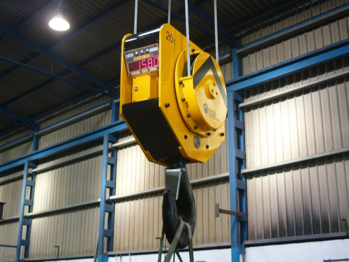 Motor driven hook block with digital scale