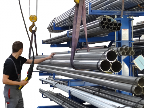 Conncept Machinery - výsuvný konzolový regál<br />Výsuvné regály pro uskladnění trubek, tyčí a profilů a jejich svazků
