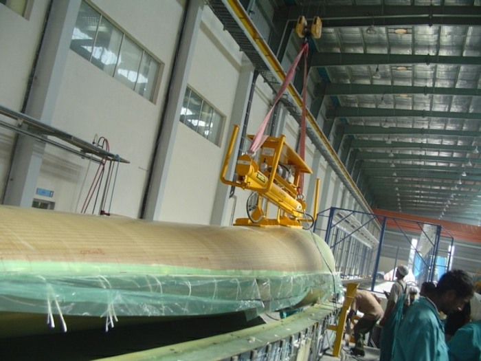 Vakuový manipulátor na listy rotorů větrných elektráren
