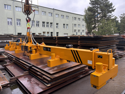 Magnetic traverse for sheet metal handling