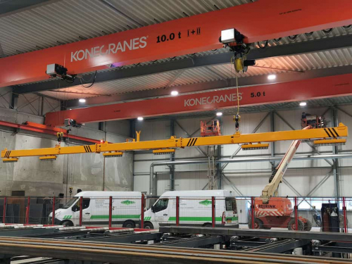 Magnetická traverza pro zvedání profilů<br />Magnetická traverza pro transport profilů a jeklů