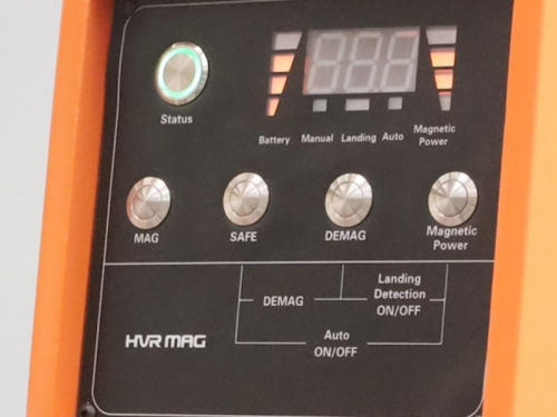 Bateriový břemenový magnet - ovládací panel