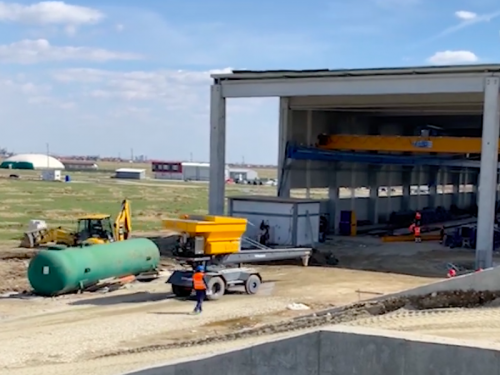 Vozidlo pro distribuci betonu<br />Distribuce betonu do forem
