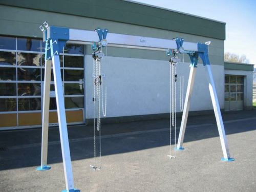 Dielenský portálový žeriav | Conncept.cz<br>Dielenský portálový žeriav - atypické prevedenie s dvoma nosníkmi