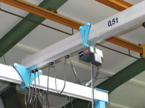 Dielenský portálový žeriav | Conncept.cz<br>Hliníkový mostový dielenský žeriav s elektrickým kladkostrojom