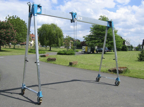 Mobilný dielenský portálový žeriav | Conncept.cz<br>Mobilný portálový žeriav - štandardné prevedenie