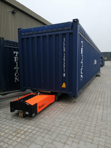 Elektrický tahač ROBIK Q130 Power<br />Manipulace s kontejnery - tažení a tlačení kontejnerů