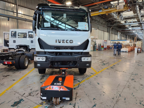 Elektrický tahač ROBIK Q130 Power<br>Převážení nákladního automobilu