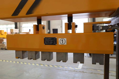 Bateriový magnetický systém na manipuláciu s profilmi - HBEPS