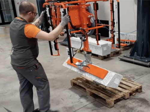 Pneumatické průmyslové manipulátory pro manipulaci s betonovými a kamennými bloky