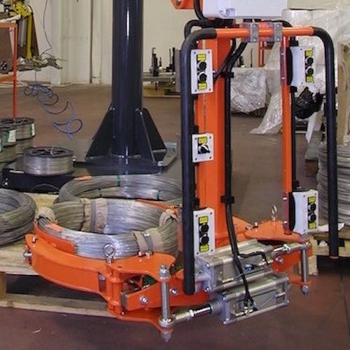 Pneumatický průmyslový manipulátor pro manipulaci se svitky plechů, drátů a hadic<br>Pneumatický průmyslový manipulátor s kleštěmi pro přenášení svitku drátů